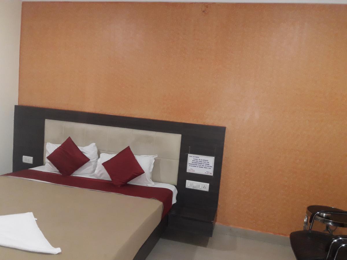 Vijaya Lakshmi Residency Hotel Bangalore Exterior photo